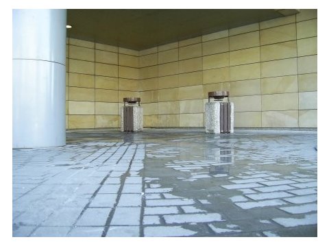 Elewacja i posadzka po wykonaniu czyszczenia - Carrefour Wileńska