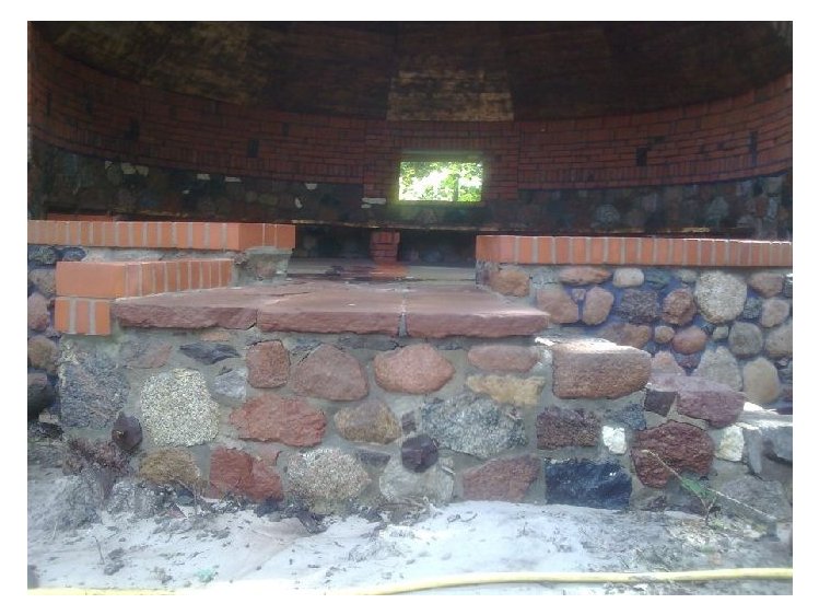 Mur po wykonaniu czyszczenia i usunięciu narośli